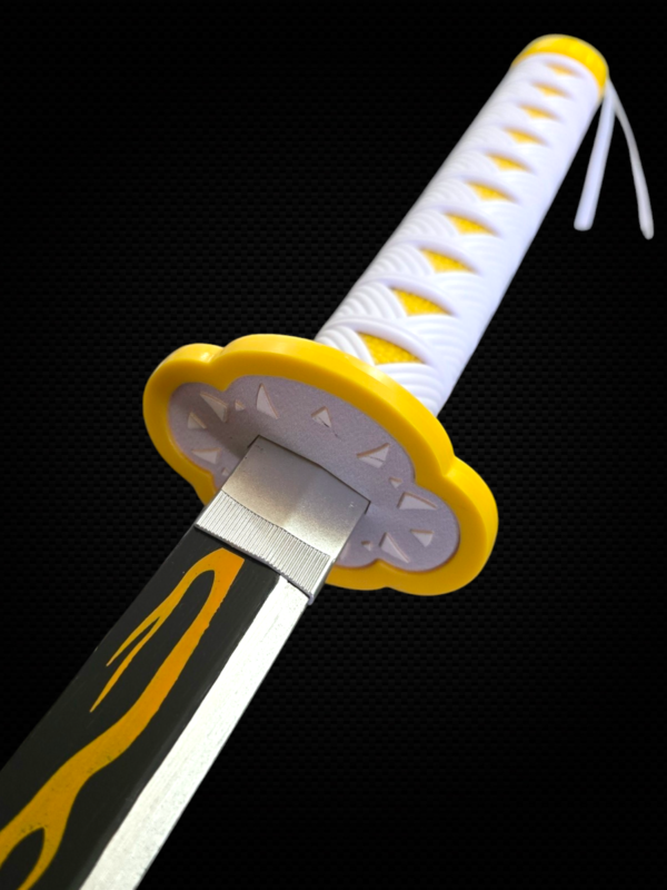 ZENITSU WOODEN KATANA (104 CM) - DEMON SLAYER - Image 4