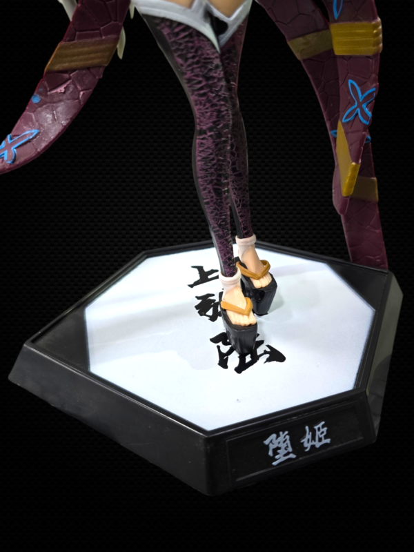 DAKI UPPER MOON SIX DEMON ACTION FIGURE (30CM) - DEMON SLAYER - Image 4