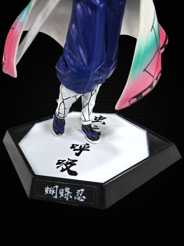 Shinobu Kochō ACTION FIGURE (30CM) - DEMON SLAYER - Image 3