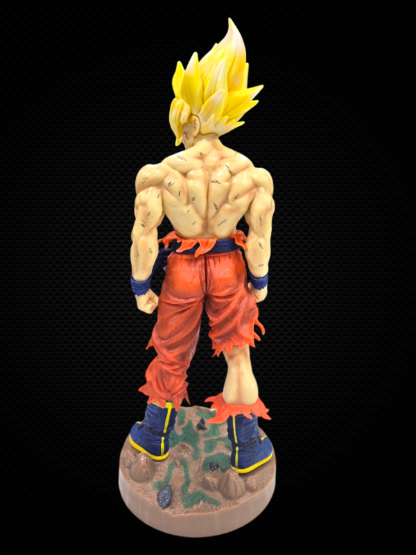 GOKU SUPER SAIYAN ACTION FIGURE (43CM) - DRAGON BALL - Image 6