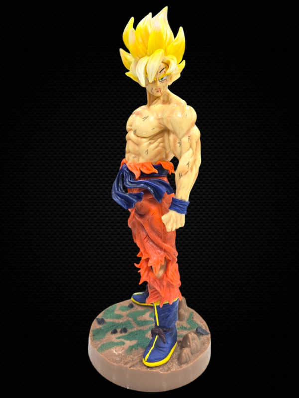 GOKU SUPER SAIYAN ACTION FIGURE (43CM) - DRAGON BALL
