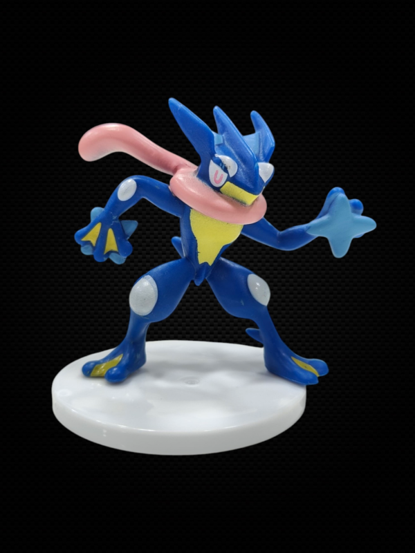 GRENINJA MINI FIGURE - POKEMON